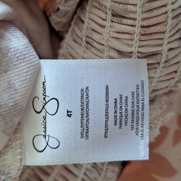 NEW Jessica Simpson Pink Floral Smocked Button-Front Puff Sleeve Romper - Picture 10 of 12